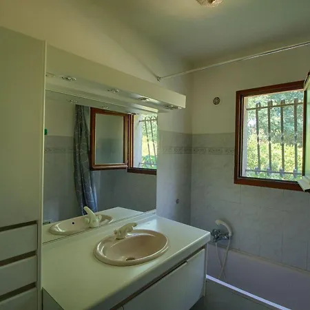Ferienhaus 3 A 200m De La Avec Jardin, Terrasse Et Parking Securise - Fr-1-61-510
